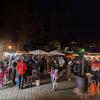 Die Katholische Landjugend Adelzhausen zeichnete für den Christkindlmarkt verantwortlich.