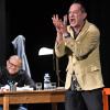 Während das Pathos mit Schauspieler Klaus Thielmann (Jürgen Richter, rechts) durchgeht, bleibt dem Regisseur Schlenk (Rupert Waldmüller) nur Galgenhumor.