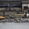 Mit dem Einbau von Flussbausteinen wird unterhalb der Staustufe Legau-Sack getestet, ob damit Kies leichter an Ort und Stelle gehalten werden kann.