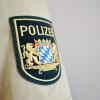 Polizei weckt schlafenden Betrunkenen in fremdem Auto