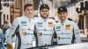 Fidel Leib (Mitte) aus Wangen hat mit seinen Teamkollegen Kim-Luis Schramm (links), Stefan Karg (rechts) und Carlos Gomez (nicht im Bild) mit dem GT4 auf dem Nürburgring gewonnen. 