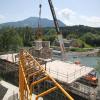 Momentan wird noch die Brücke über der Iller und der Bahnlinie abgerissen. Im Juli sollen die Abrissarbeiten fertig sein.