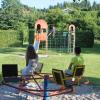 Spielplatz ade? Noch können die Kinder auf ihrem gewohnten Spielplatz mit hinter der Hecke liegendem Bolzplatz toben. Geht es nach dem aktuellen Vorhaben der Gemeinde, wird dort aber ein Gebäude mit 18 Wohnungen entstehen. Ein neuer Spielplatz ist auf dem Nachbargrundstück vorgesehen.