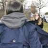 Symbolbild. In Kaufbeuren hat sich ein unbekannter Mann vor einer 27-jährigen Frau entblößt.
