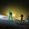 In vielen Skigebieten sind Tourengeher auch nach Feierabend noch unterwegs. 