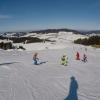 Gerade auch bei Anfängern sind die kleinen Skigebiete im Allgäu beliebte Ziele.