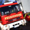 Mann flüchtet vor Hund auf Baum (Symbolbild Feuerwehr-Einsatz)