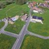 Das Baugebiet nördlich von Ringenberg ist fertig erschlossen, der erste Baukran steht bereits. Zwischen Happach und Maierhöfen erfolgt keine Bebauung. Das hat der Gemeinderat beschlossen.