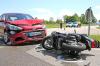 Ein Rollerfahrer ist bei einem Unfall mit einem Auto bei Sulzberg verletzt worden.