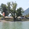 Am Ostufer des Großen Alpsees soll der Kiosk im September abgebrochen und stattdessen ein Restaurant errichtet werden. Um den ganzen Platz noch weiter aufzuwerten, plant der Gastronom einen Steg mit Plattform im See. Allerdings stehen seine Chancen auf die Verwirklichung des Projekts nicht allzu gut.