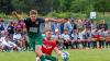 Rassige Zweikämpfe bekamen die Zuschauer beim Fußballturnier anlässlich der Füssener Stadtolympiade zu sehen.