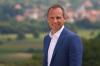 Verbraucherschutzminister Glauber reagiert auf den Tierskandal in Bad Grönenbach. Künftig will große Rinder- und Schweinezuchtbetriebe von einer Spezialbehörde kontrollieren lassen. 