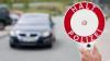 Die falschen Polizeibeamten haben den Autofahrer mittels Anhaltekelle zum Folgen aufgefordert.