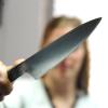 Am Dienstagabend hat ein 24-Jähriger vier Personen mit einem Messer verletzt, eine davon schwer. 