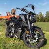 Unfall bei Lamerdingen: Motorradfahrer in Kreiselschwader eingeklemmt.