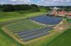 Auf dem Gelände des Umspannwerks in Biessenhofen entsteht eine zweite Photovoltaik-Freiflächenanlage. Die beiden Anlagen produzieren zusammen rund 1,6 Millionen Kilowattstunden klimafreundlichen Strom pro Jahr. F