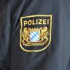 Die Polizei musste den Betrunkenen aus der Ferienwohnung holen (Symbolbild). 