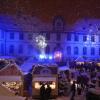 Blick von oben auf den Füssener Adventsmarkt 