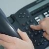 Ab Mittwoch können sich Bürger mit Fragen zu den Corona-Regeln telefonisch an die Stadt Memmingen wenden. (Symbolbild)