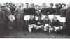 "Meistermannschaft 1970": Stehend von links: Spielausschussmitglieder Heini Bender und Hans Huther, Trainer Kurt Helbig, Manfred Sudeck, Oberbürgermeister Rudolf Machnig, Georg Weidle, Jani Schneider, Manfred Schölzel, Spielführer Kurt Kramer (+), Gerd Schultz, Helmut Mauritz, Werner Machunze, 1. Vorsitzender Florian Huber. Knieend von links: Reinhold Gögelein, Gero Weiß (+), Siegfried Moosmann, Herbert Wolf. Es fehlen die Spieler: Josef „Sepp“ Dusch (+), Walter Scholz, Hans Bareth (+), Karl Aust (+).