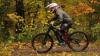 Ein Mountainbiker hat sich in Mindelheim am Oberschenkel verletzt. (Symbolbild)  