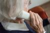 Betrug am Telefon: Eine Seniorin im Raum Überlingen ist Opfer eines Anlagebetrugs mit einer Kryptowährung.