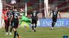 Timo Gebhart verwandelt einen Elfmeter zum 1:2 in der 89. Minuten. Am Ende verliert der FC Memmingen mit 1:3.
