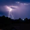 Erneut warnt der Deutsche Wetterdienst (DWD) vor schweren Gewitter im gesamten Allgäu. (Symbolbild)