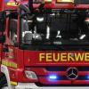 Bei einem Brand einer Fabrikhalle im Industriegebiet Scheer (Landkreis Sigmaringen) sind 14 Old- und Youngtimer beschädigt worden. (Feuerwehr-Symbolbild).