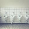 In Jettingen-Scheppach haben Unbekannte eine öffentliche Toilette überschwemmt. (Symbolbild)