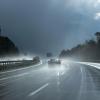 Auf der A8 zwischen den Anschlussstellen Burgau und Günzburg kam es am Montagvormittag zu vier Unfällen. (Symbolbild)