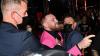 Conor McGregor wurde von Security-Männern festgehalten.