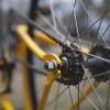 Zwei Radfahrer haben sich in Oberstdorf schwer verletzt. (Symbolbild)