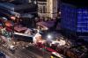Eine Schneise der Verwüstung ist auf dem Weihnachtsmarkt am Breitscheidplatz in Berlin zu sehen. Bei dem Anschlag mit einem Lastwagen auf den Weihnachtsmarkt an der Gedächtniskirche am Montagabend (19.12.2016) in Berlin wurden zwölf Menschen getötet, mehr als 50 weitere Personen wurden zum Teil schwer verletzt. Jetzt ist ein weiterer Mensch an den Folgen gestorben.