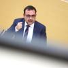 Klaus Holetschek, bayerischer Gesundheitsminister (CSU), spricht bei einer Plenarsitzung im bayerischen Landtag bei seiner Regierungserklärung zum Thema Corona.