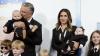 Bald zu neunt: Hilaria und Alec Baldwin mit ihrer Kinderschar.