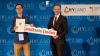 Philipp Irber, Manager für ÖPNV, Mobilität und Klimaschutz im Landkreis Lindau (Bodensee), nahm den offiziellen HyExperts-Förderbescheid von Bundesverkehrsminister Dr. Volker Wissing am 12. Mai in Berlin entgegen.