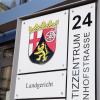 Der Prozess zu dem Mord an zwei Polizisten im Januar bei Kusel hat am Landgericht Kaiserslautern begonnen.