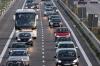 Sowohl auf der A7 als auch auf der A96 hat es von Sonntag bis Montag bei drei Auffahrunfällen gekracht. Glücklicherweise gingen alle Unfälle relativ glimpflich aus. Die Polizei vermutet mangelnden Sicherheitsabstand und Unachtsamkeit als Unfallursache. (Symbolbild)