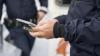 Ein 15-jähriger Jugendlicher wollte mit einem geklauten Ausweis auf das Seenachtsfest in Bühl. Ein Mitarbeiter des Sicherheitsdienstes durchschaute jedoch den Betrug. Den Jungen erwarten nun mehrere Anzeigen.  (Symbolbild)
