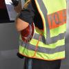 In Bad Hindelang hat am Sonntag kurz vor Mitternacht eine 28-jährige Autofahrerin beinahe einen Polizisten übersehen, der sie kontrollieren wollte. Die Frau soll offenbar unter Einfluss von Marihuana gestanden haben.  (Symbolbild)