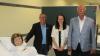 Von links nach rechts: Übungspuppe Luisa, Schulleiter Fridolin Bruckner M.Sc., Lehrassistentin Jana Schneider, Vorsitzender des Fördervereins Prof. Dr. Rainer Burghard

