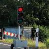 In Immenstadt ist ein Transporterfahrer an einer Baustellenampel ungebremst in ein Auto gekracht. Der 59-jährige Fahrer hatte an der Stelle wohl nicht mit einer Ampel gerechnet. Der 30-jährige Autofahrer wurde bei dem Unfall verletzt. Es entstand ein Schaden von knapp 10.000 Euro. (Symbolbild)