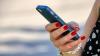 Smartphone (Symbolbild)Eine Frau aus Isny wurde Opfer von Betrügern. Die Täter hatten die Frau über WhatsApp kontaktiert. (Symbolbild)