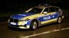 Mehrere Streifenwagen und sogar ein Polizeihubschrauber waren an der Suche nach der 16-jährigen Jugendlichen beteiligt. (Symbolbild)