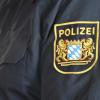 Bei der Aufnahme einer Schlägerei in Ichenhausen sind Polizeibeamte plötzlich von einer betrunkenen Frau angegriffen worden. Einen von ihnen biss die Frau sogar.  (Symbolbild)