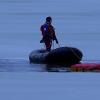 In Südthüringen haben Taucher die Leichen von einer 22-Jährigen und ihrem 13 Jahre alten Bruder aus einem Stausee geborgen. Die Eisschicht auf dem See war zu dünn um die beiden zu tragen. 