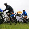 Die Bierzeltgarnituren im Start-Ziel-Bereich des Auerberg-Mountainbike-Marathons in Kaufbeuren blieben zusammengeklappt. An ein gemütliches Beisammensein war am Sonntag wahrlich nicht zu denken. Unaufhörlich tröpfelte es vom Himmel, mal weniger stark, meist aber in beachtlichem Ausmaß. „Wir sind froh, dass das Rennen überhaupt stattfinden konnte“, sagte Organisator Sascha Braun angesichts der bescheidenen Witterungsbedingungen. Rund 470 Anmeldungen hatte er bis zum Sonntagmorgen entgegengenommen, knapp 300 Finisher waren es letztlich. Eine sehr erfreuliche Anzahl, wie er sagte.

Mehr über das Thema erfahren Sie in der Montagsausgabe der Allgäuer Zeitung, Ausgabe Kaufbeuren, vom 13.05.2019.

Die Allgäuer Zeitung und ihre Heimatzeitungen erhalten Sie
in den jeweiligen AZ Service-Centern
im Abonnement
oder digital als e-Paper