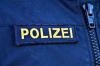 Die Polizei fahndet nach drei Männern, die an einem Badesee bei Neu-Ulm öffentlich Sex miteinander hatten. (Symbolbild)