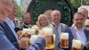 Bierlaune bei Hubert Aiwanger, OB Rothenbacher, Minister Klaus Holetschek und den Ehrengästen auf dem Memminger Stadtfest. Bierlaune bei Hubert Aiwanger, OB Rothenbacher, Minister Klaus Holetschek und den Ehrengästen auf dem Memminger Stadtfest.